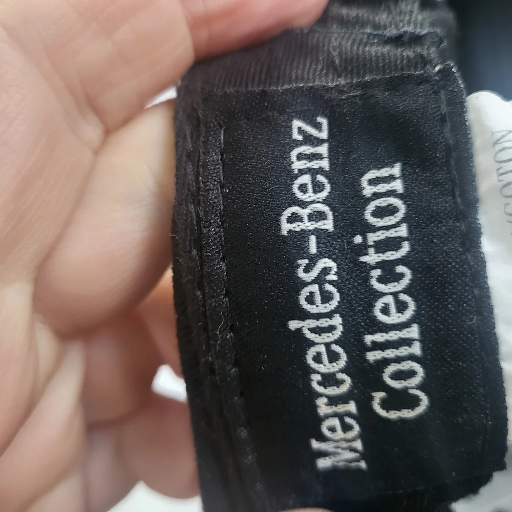 Mercedes-Benz Collection Black Accessory - Picture 1 of 7